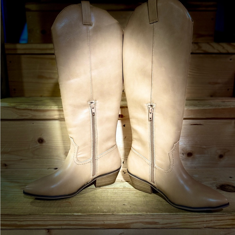 BRAND NEW Tan Knee-High Women's Boots
